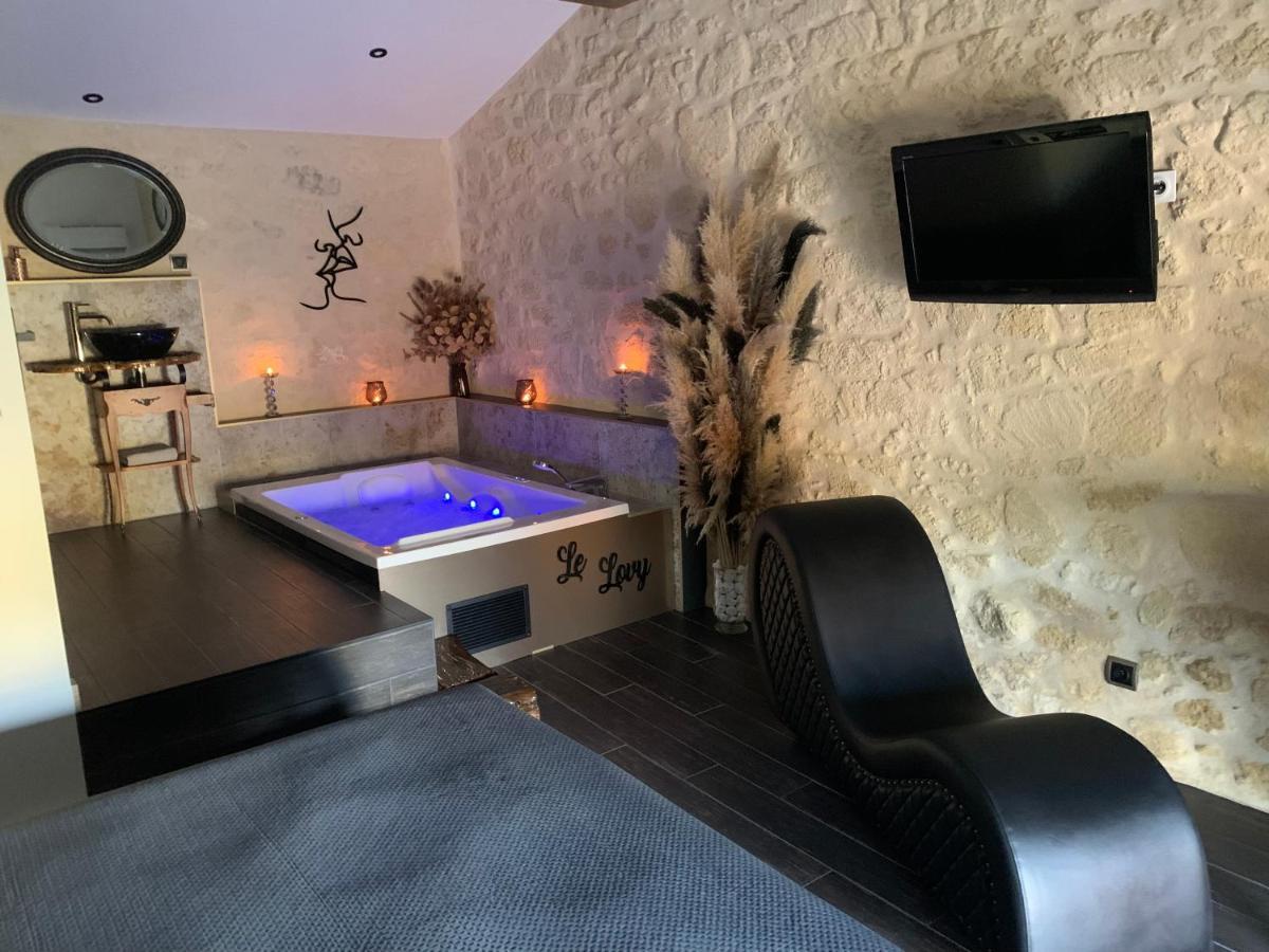 Le Lovy , Independant Avec Jacuzzi Cubnezais