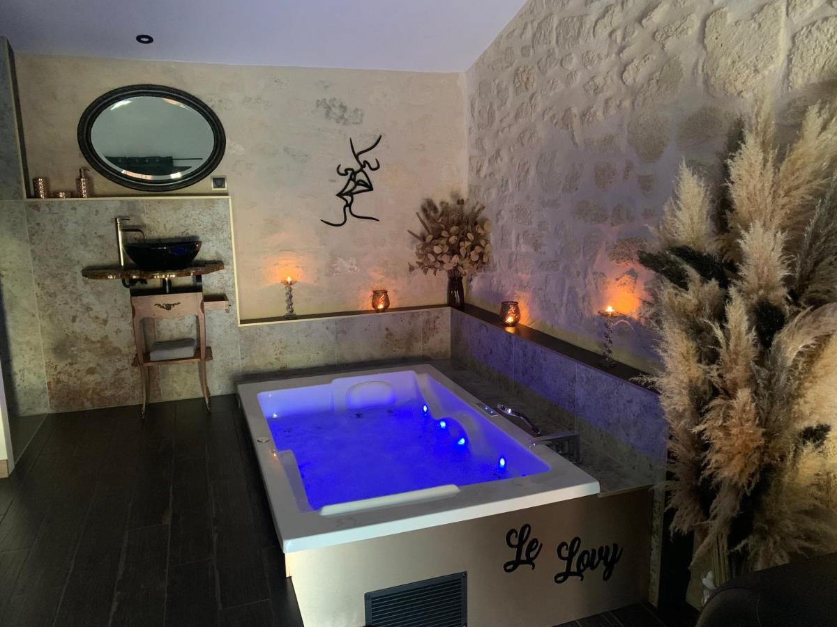 Le Lovy , Independant Avec Jacuzzi